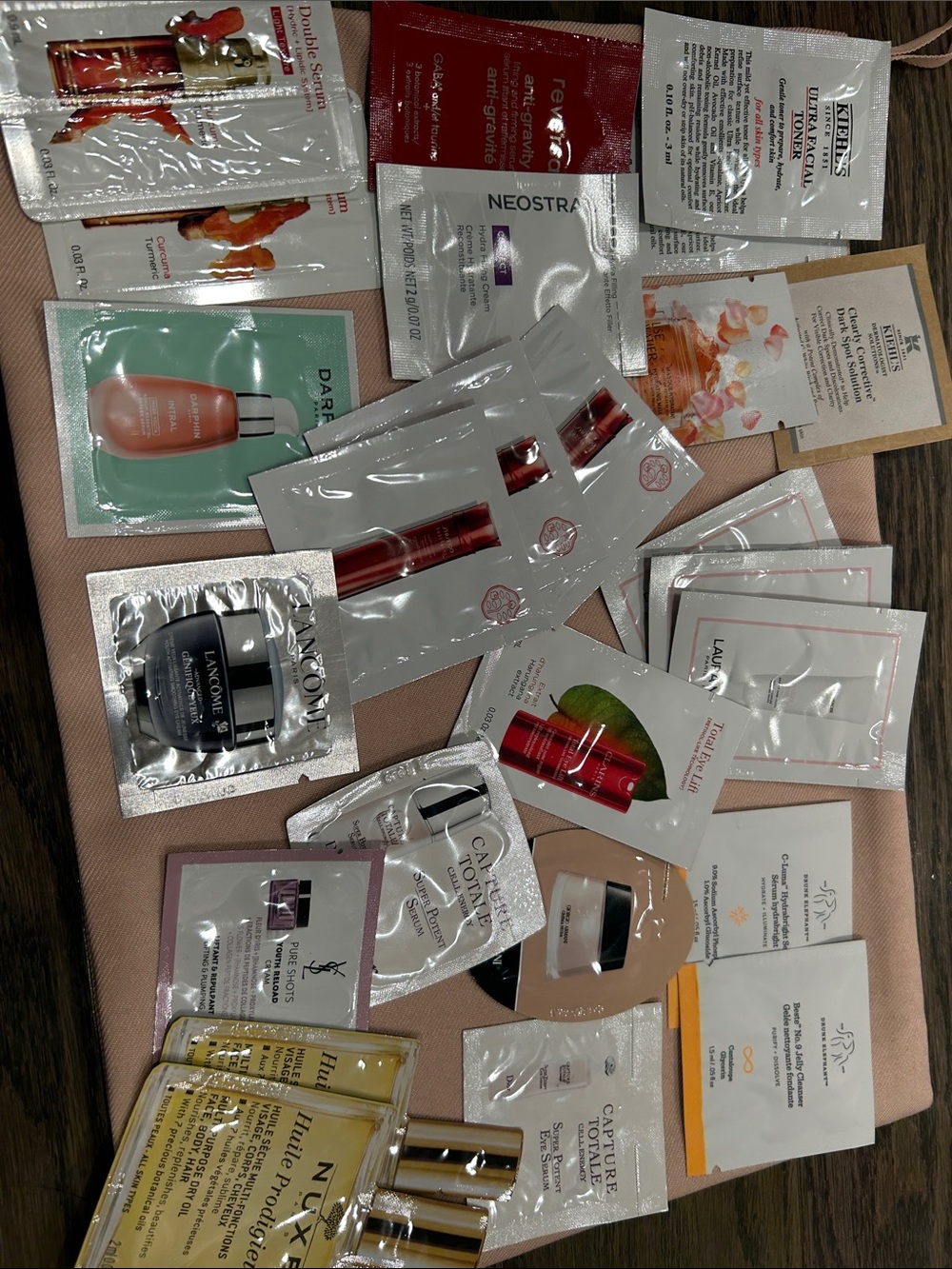 Assorted Women's Skincare Sample Pack - Mixed Brands (Pink)